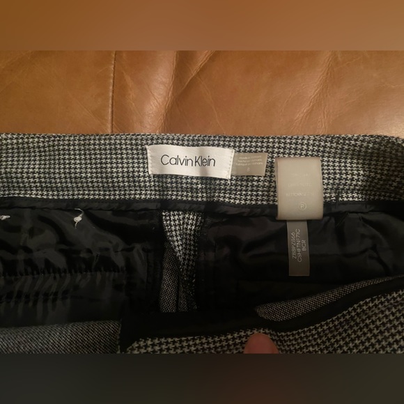 Calvin Klein Size 6 black and grey hounds tooth ankle pants - Picture 7 of 7